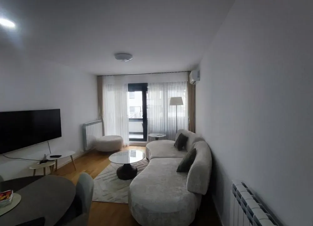 Izdavanje, trosoban stan, 68m², Višnjička Banja, Palilula Sve Podlokacije