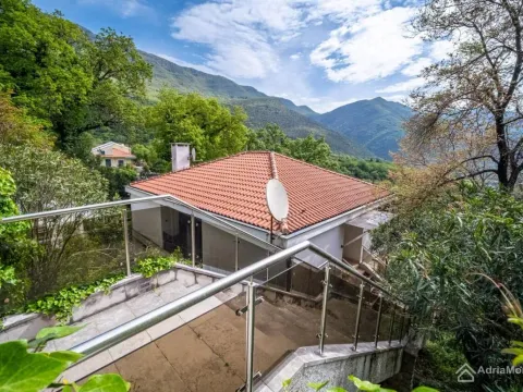 Prodaja, kuća, 188m², Herceg Novi, Crna Gora - image 12