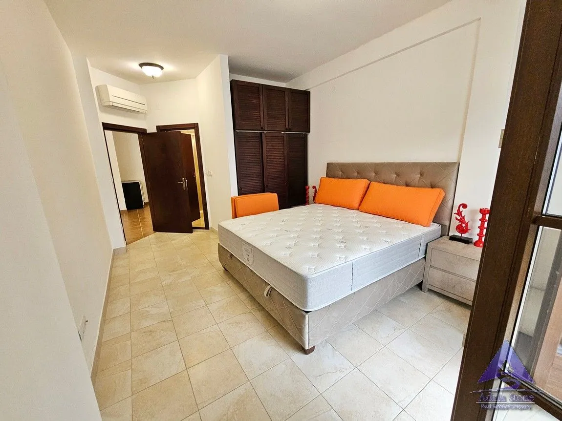Prodaja, dvosoban stan, 103m², Kostanjica, Kotor