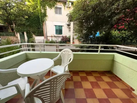 Izdavanje, stan, 29m², Podkošljun, Budva - image 10