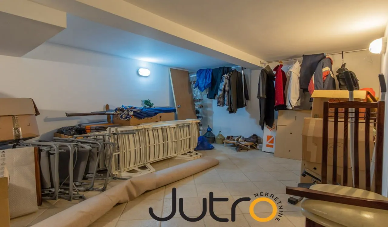Rent, house, 320m², Donja Gorica, Podgorica
