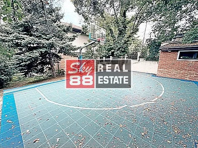 Izdavanje, kuća, 250m², Savski Venac, Beograd