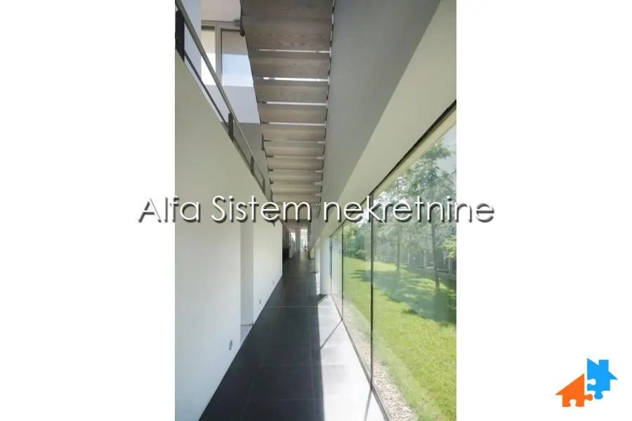 Izdavanje, kuća, 560m², Veliki Mokri Lug, Zvezdara Sve Podlokacije