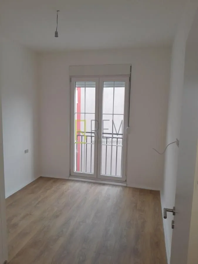 Prodaja, dvosoban stan, 63m², Cetinje, Crna Gora