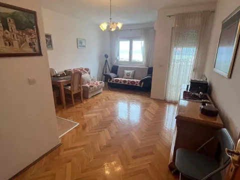 Prodaja, garsonjera, 33m², Centar, Bar - image 1