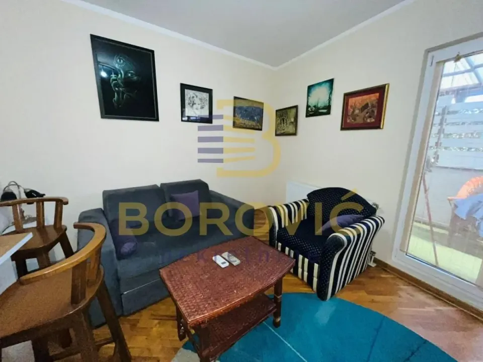 Izdavanje, dvosoban stan, 44m², Mirijevo Sve Podlokacije, Beograd