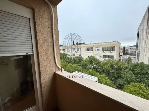 Rent, one bedroom apartment, 40m², Centar, Podgorica - image 4