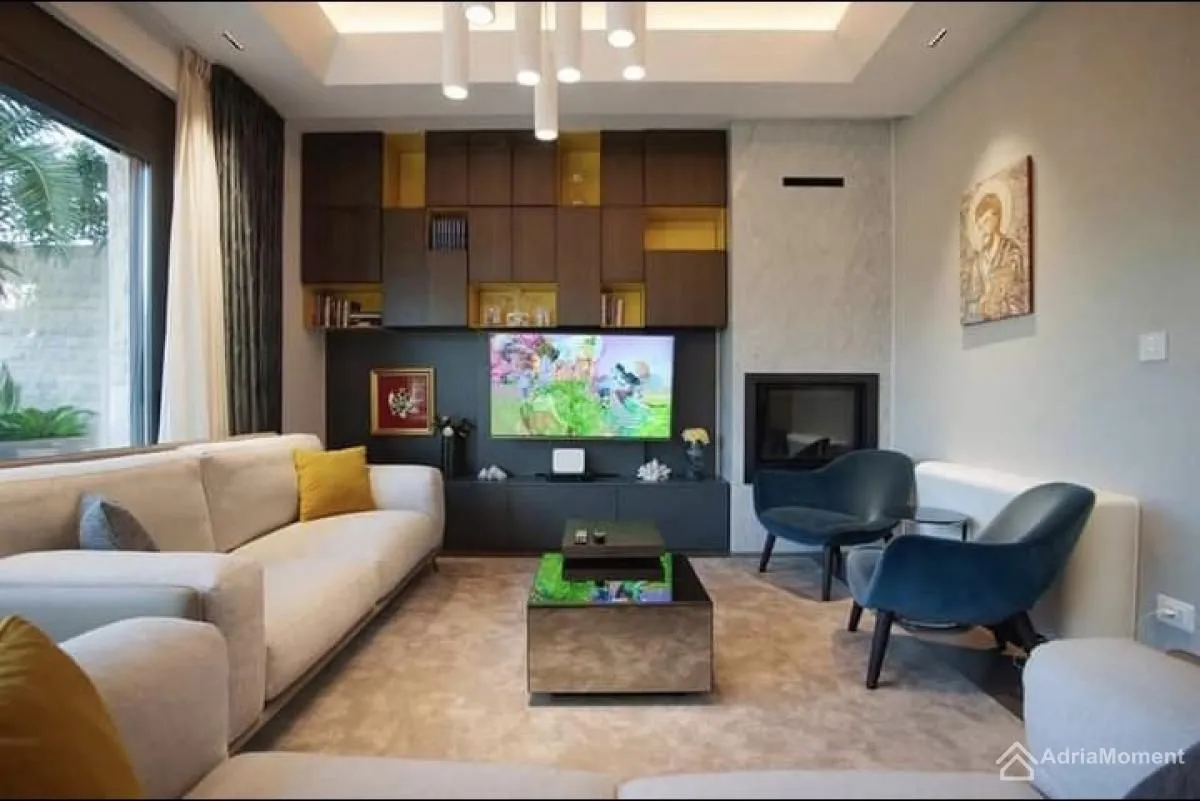 Sale, house, 210m², Dobrota, Kotor