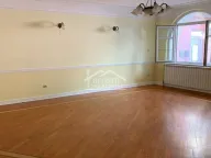 Izdavanje, kuća, 141m², Stari Grad, Beograd - image 3