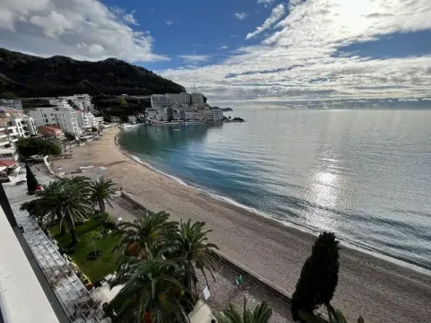 Sale, two bedroom apartment, 110m², Bečići, Budva - image 1