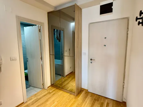 Rent, one bedroom apartment, 50m², City Kvart, Podgorica - image 8