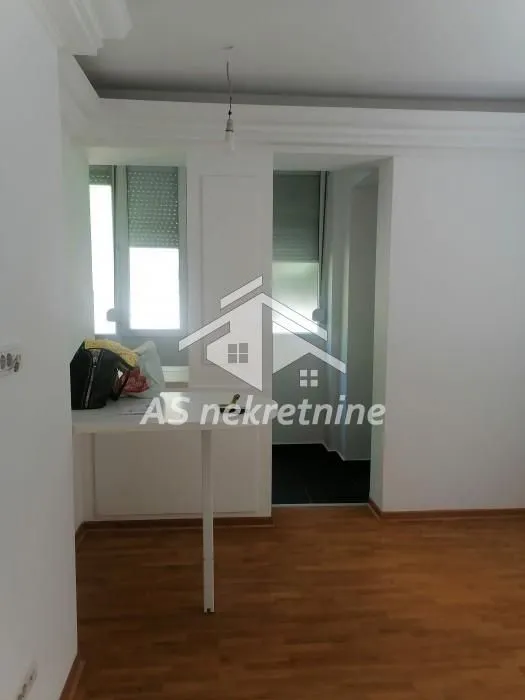 Prodaja, trosoban stan, 53m², Vračar Hram, Vračar Sve Podlokacije