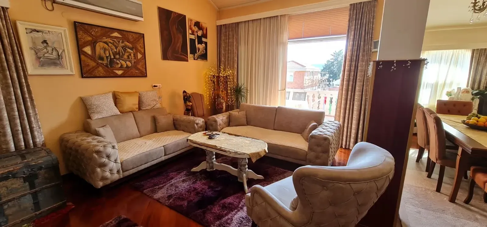 Izdavanje, stan, 140m², Tivat, Crna Gora