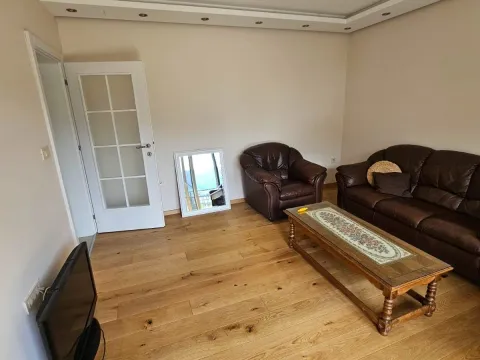 Rent, two bedroom apartment, 80m², Dobrota, Kotor - image 3
