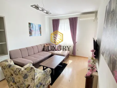 Rent, two bedroom apartment, 76m², City Kvart, Podgorica - image 1