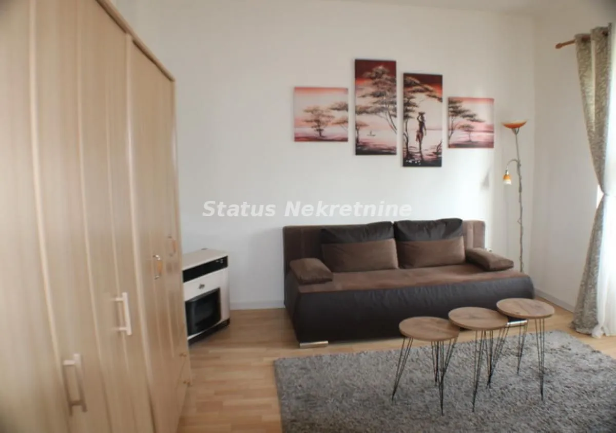 Prodaja, trosoban stan, 67m², Zrenjanin, Srbija