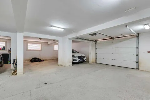 Prodaja, jednosoban stan, 51m², Bečići, Budva - image 11