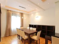 Izdavanje, stan, 200m², Senjak, Beograd - image 4