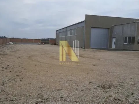 Izdavanje, poslovni prostor, 490m², Ruma, Srbija - image 3