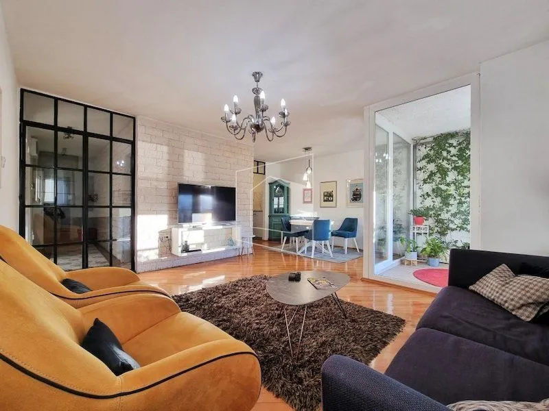 Izdavanje, stan, 105m², Blok 5, Podgorica