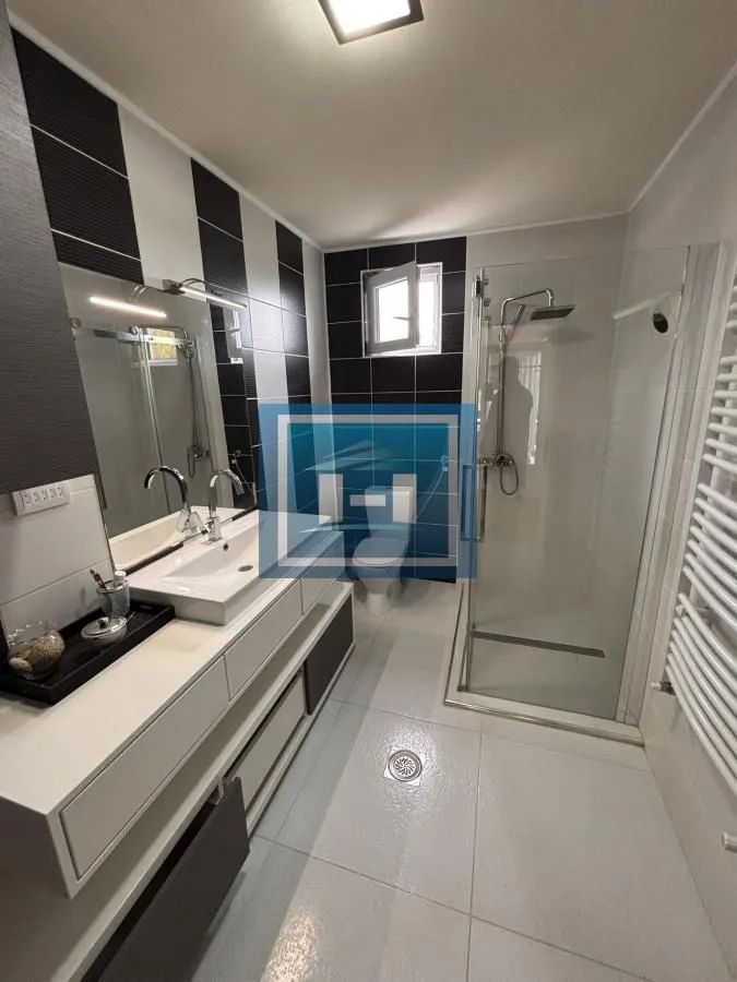 Prodaja, kuća, 220m², Đurđevo brdo, Jagodina