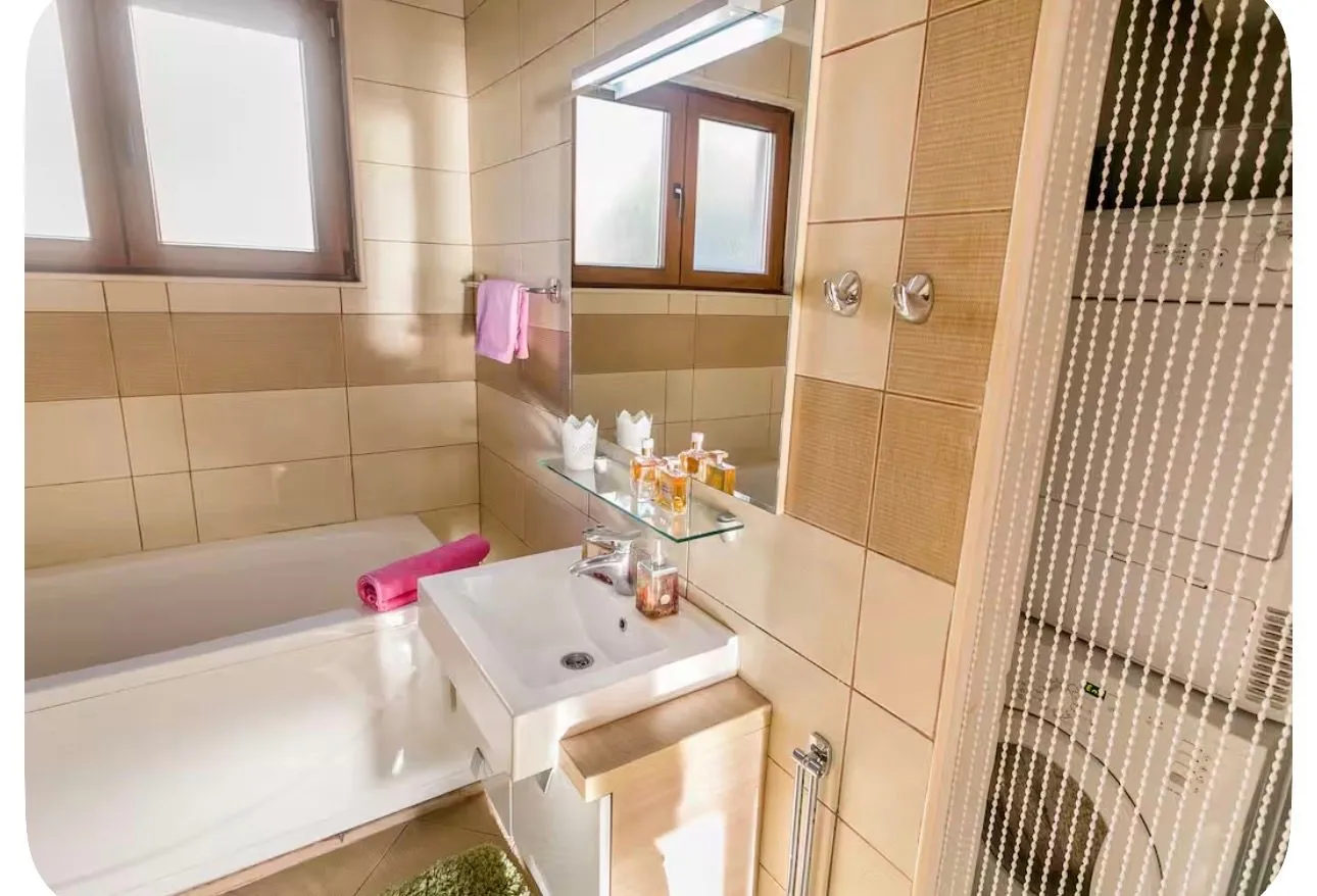 Rent, two bedroom apartment, 105m², Igalo, Herceg Novi