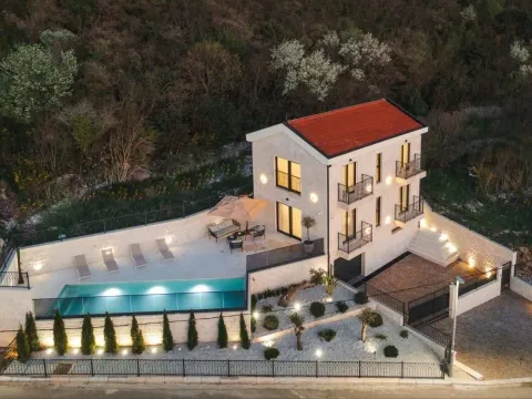 Rent, house, 180m², Blizikuće, Budva - image 10