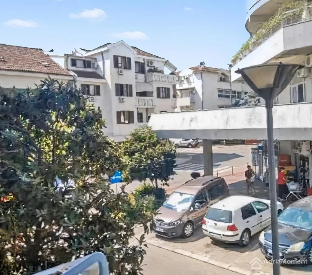 Prodaja, dvosoban stan, 66m², Centar, Tivat