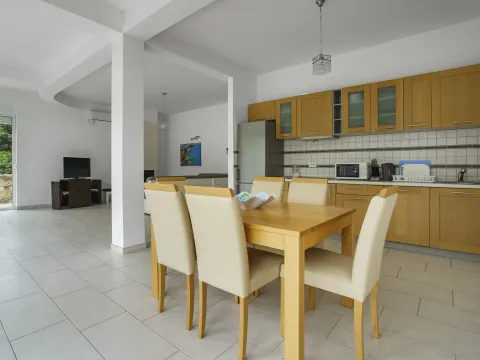 Sale, house, 358m², Kostanjica, Kotor - image 15