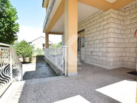 Sale, house, 240m², Dahna, Podgorica - image 33