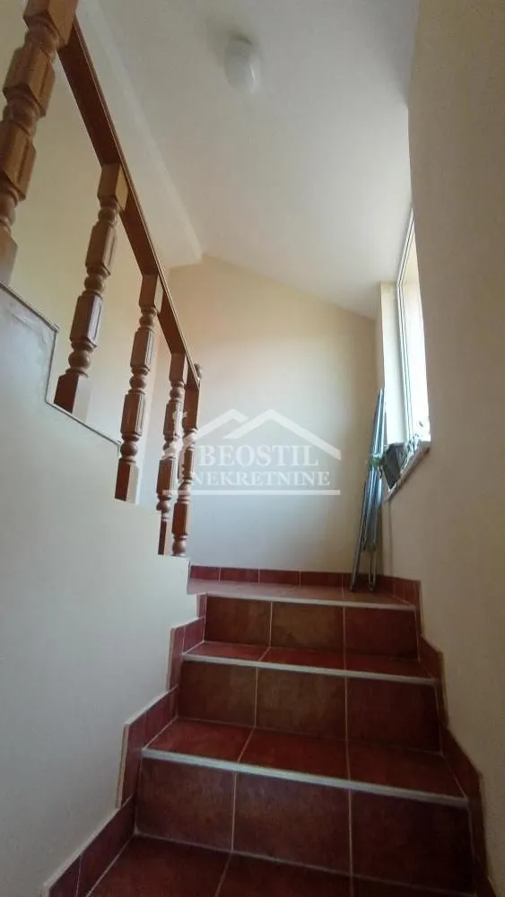 Prodaja, kuća, 191m², Vrčin, Grocka
