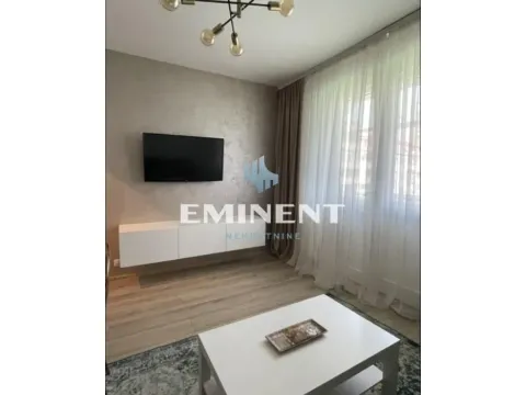 Rent, two bedroom apartment, 39m², Gundulićev Venac, Beograd - image 2