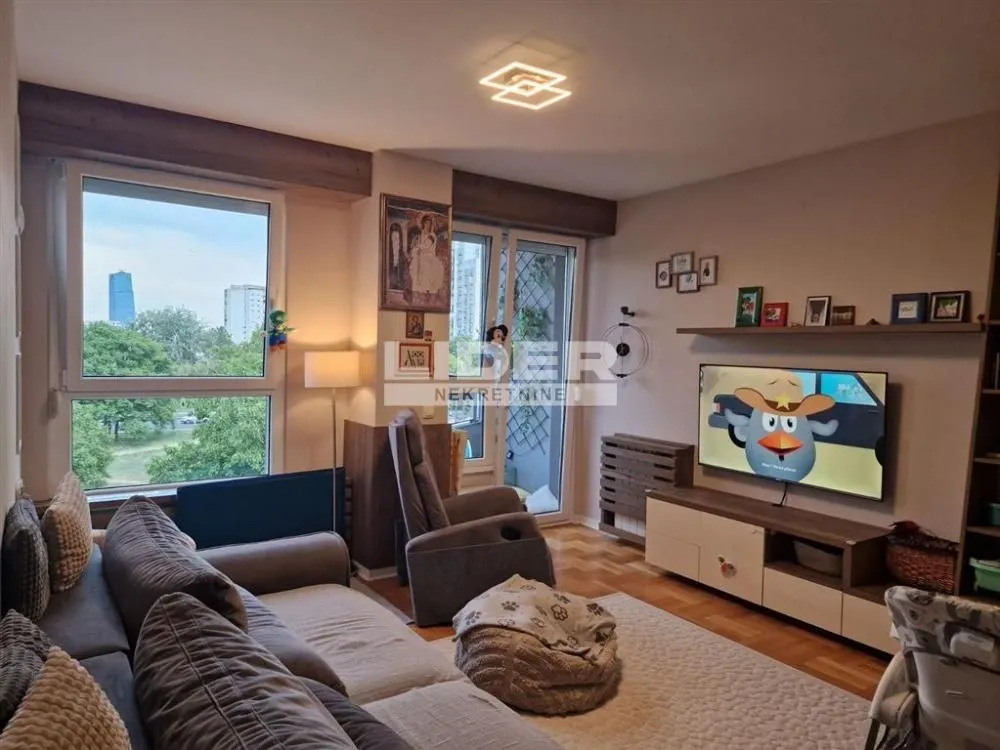 Sale, two bedroom apartment, 76m², Novi Beograd Blok 64, Novi Beograd Sve Podlokacije