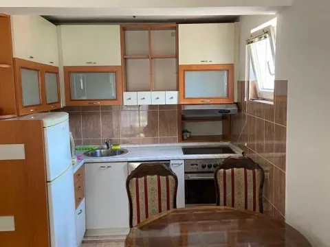 Izdavanje, trosoban stan, 80m², Bijela, Herceg Novi - image 2