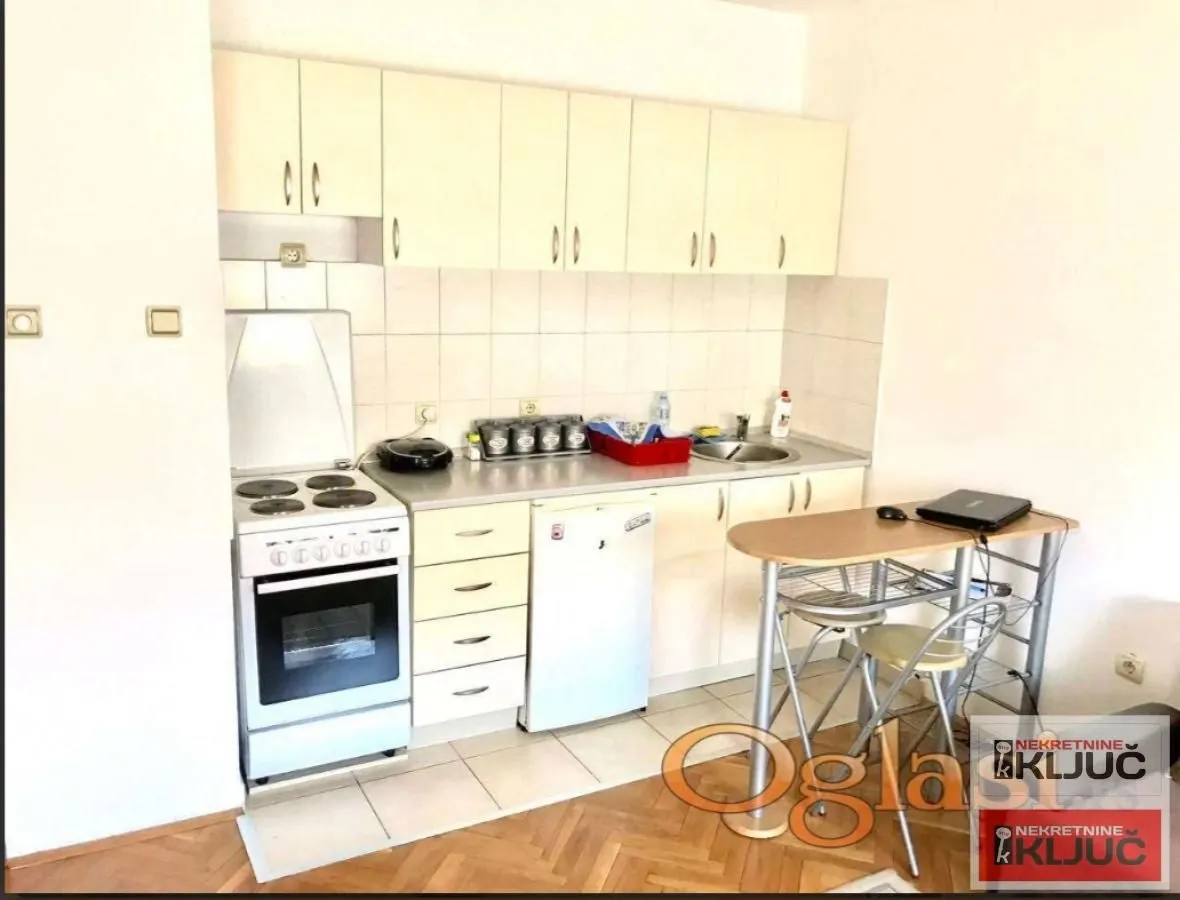 Rent, studio apartment, 27m², Grbavica, Novi Sad Sve Podlokacije