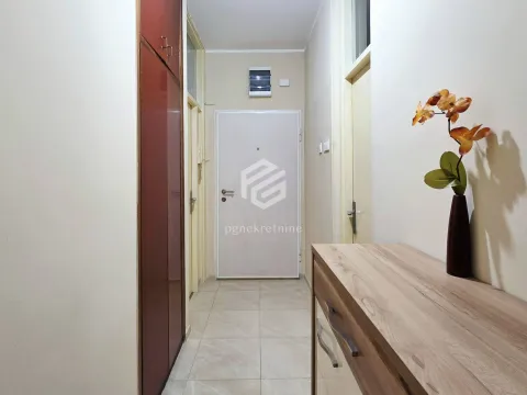 Rent, two bedroom apartment, 56m², Autobuska stanica, Podgorica - image 12