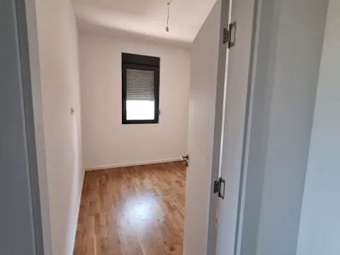 Sale, two bedroom apartment, 64m², Tološi, Podgorica - image 10