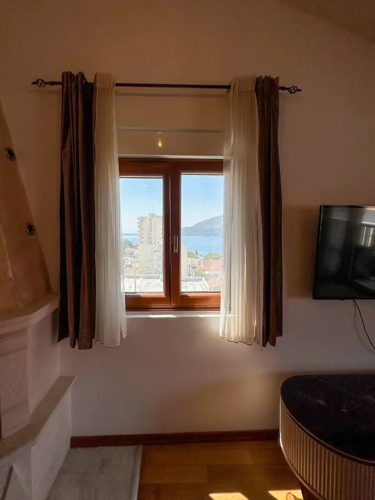 Sale, four bedroom apartment, 140m², Topla, Herceg Novi