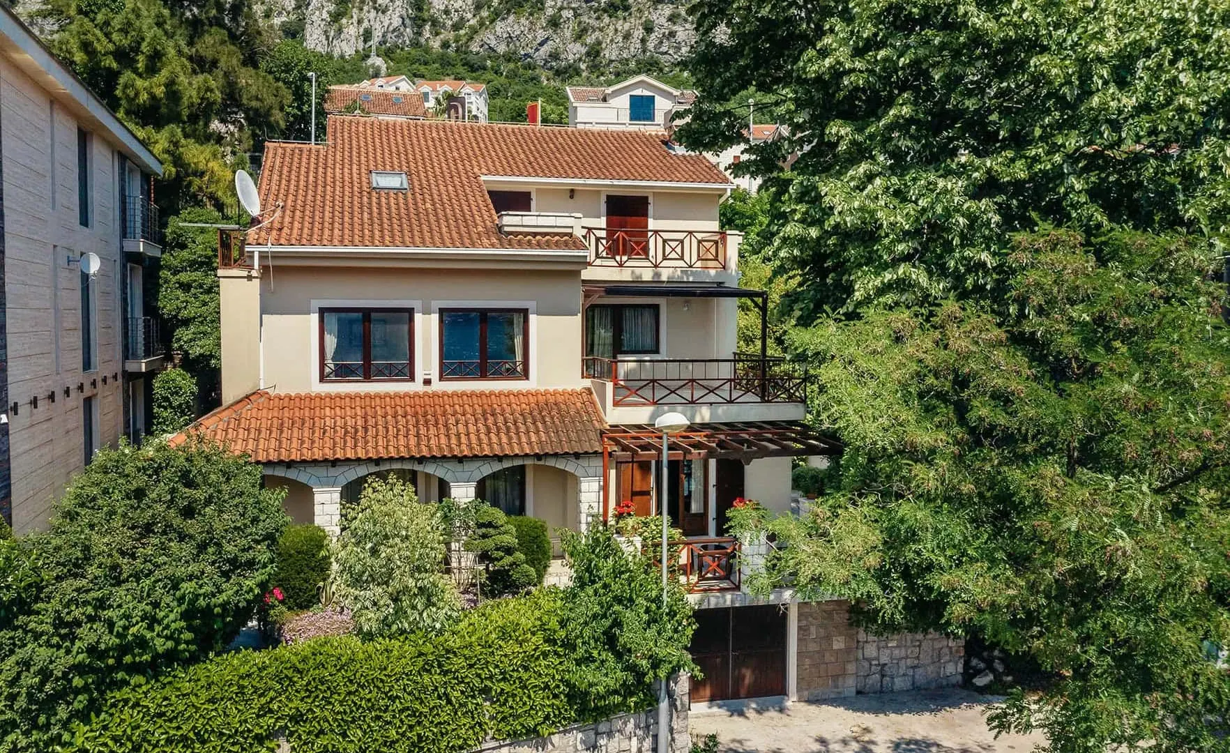 Sale, house, 354m², Kotor, Crna Gora
