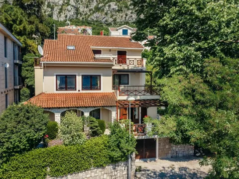 Sale, house, 354m², Kotor, Crna Gora - image 5