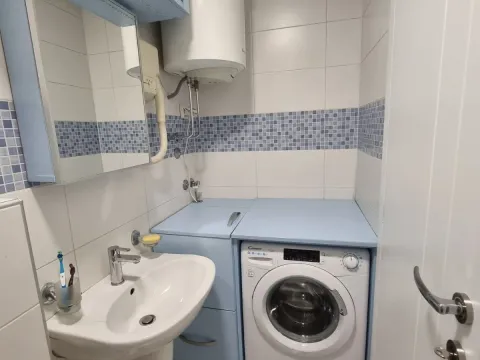 Izdavanje, dvosoban stan, 70m², City Kvart, Podgorica - image 21