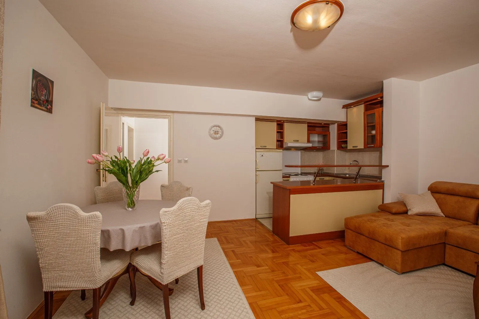Rent, two bedroom apartment, 69m², Dobrota, Kotor