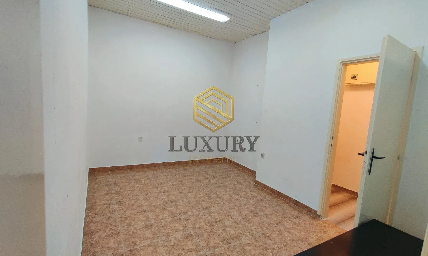 Sale, office space, 36m², Lepa Kata, Podgorica