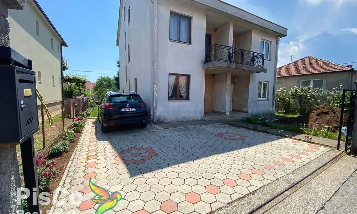 Sale, house, 190m², Tološi, Podgorica