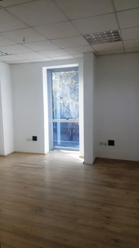 Rent, office space, 150m², Centar, Niš