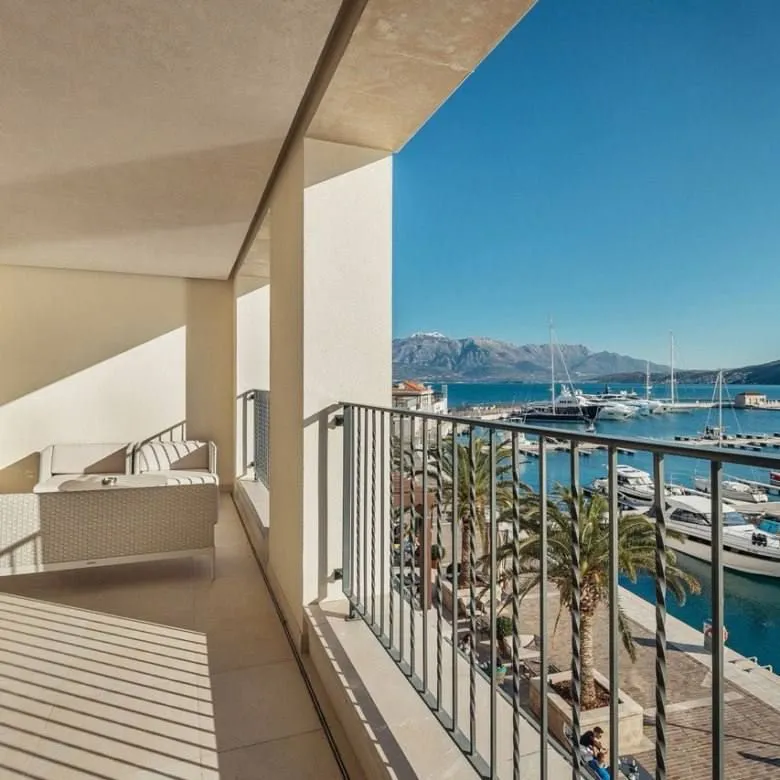 Prodaja, dvosoban stan, 120m², Portonovi, Herceg Novi