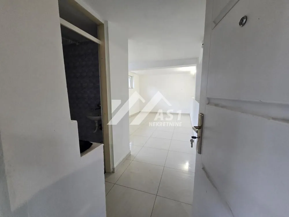Prodaja, četvorosoban stan, 114m², Klisa, Novi Sad Sve Podlokacije