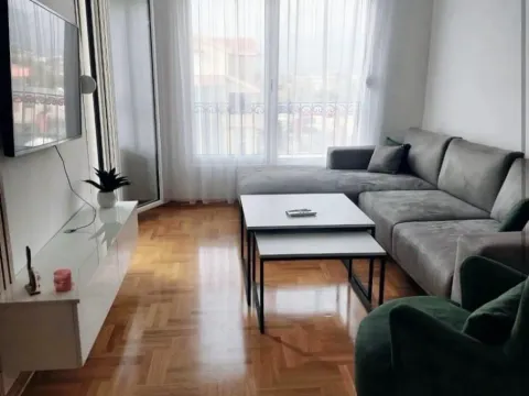 Prodaja, jednosoban stan, 46m2, Radanovići, Kotor