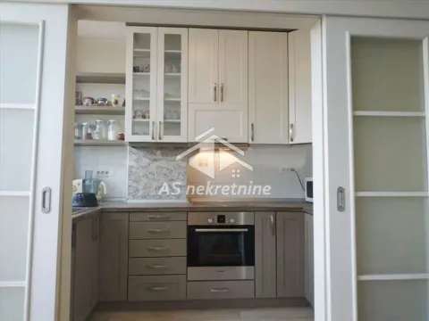 Izdavanje, četvorosoban stan, 80m², Profesorska Kolonija, Palilula Sve Podlokacije - image 8
