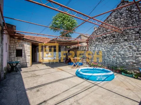 Prodaja,  kuća, 125m2, Stara Varoš, Podgorica